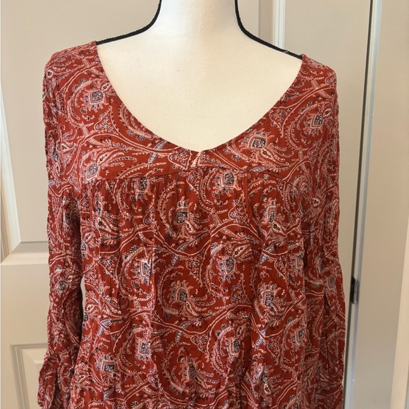 Abercrombie & Fitch red paisley patterned long sleeve flowy blouse size S - Picture 11 of 12